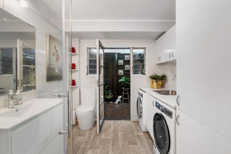 Photo of property in 1/17a Clematis Avenue, Murrays Bay, Auckland, 0630