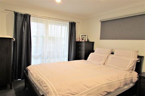 Photo of property in 26 Mooring Close, Whitby, Porirua, 5024