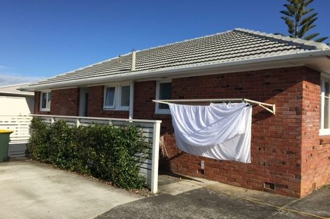 Photo of property in 22 Gossamer Drive, Pakuranga Heights, Auckland, 2010