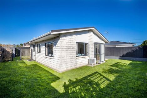 Photo of property in 1 Mangorei Road, Merrilands, New Plymouth, 4312