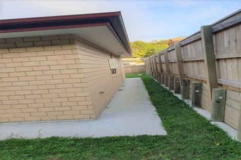 Photo of property in 13 Frederick Place, Whalers Gate, New Plymouth, 4310