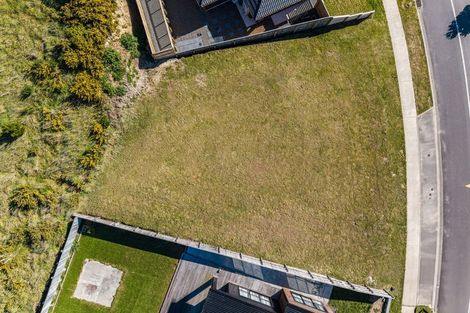 Photo of property in 107 Queen Charlotte Drive, Aotea, Porirua, 5024