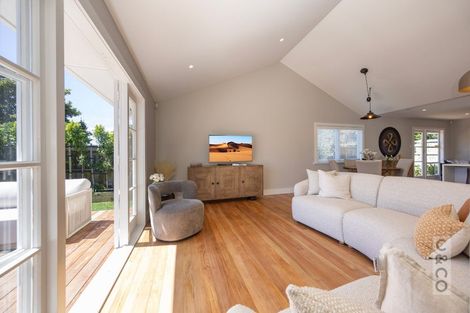 Photo of property in 2 Queen Street, Riverhead, 0820