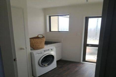 Photo of property in 14 Mercury Way, Whitby, Porirua, 5024