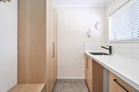 Photo of property in 8 Palmer Place, Parkvale, Hastings, 4122