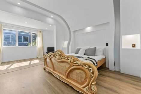 Photo of property in 244b Great North Road, Henderson, Auckland, 0612