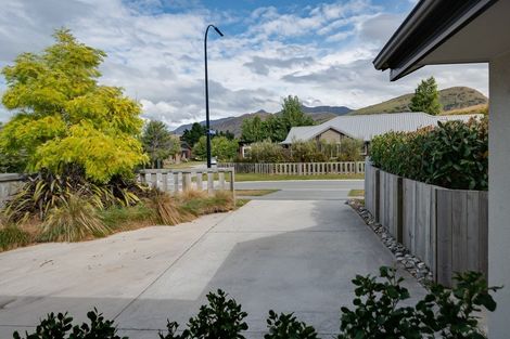 Photo of property in 16 Oxfordshire Avenue, Lower Shotover, Queenstown, 9304