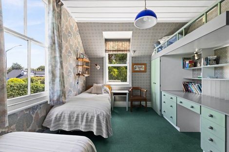 Photo of property in 43 Napier Terrace, Hospital Hill, Napier, 4110