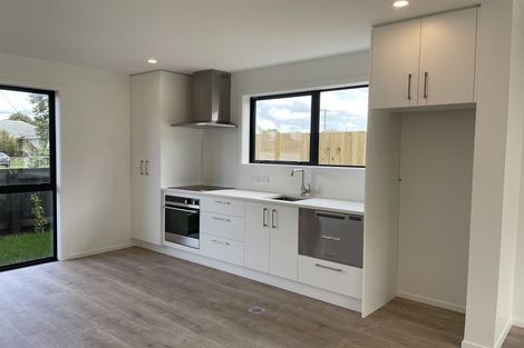 Photo of property in 1/12 Enderby Drive, Te Atatu Peninsula, Auckland, 0610