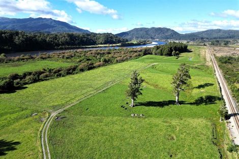 Photo of property in 200 Golf Links Road, Kaiata, Greymouth, 7805