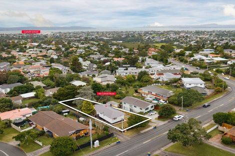 Photo of property in 46 Colwill Road, Massey, Auckland, 0614