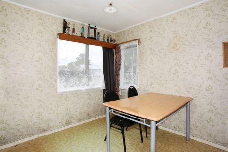 Photo of property in 17 Pukeroa Place, Papakura, 2110