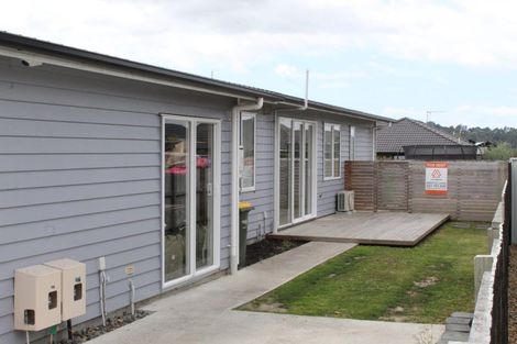 Photo of property in 17 Grove Way, Riverhead, 0820