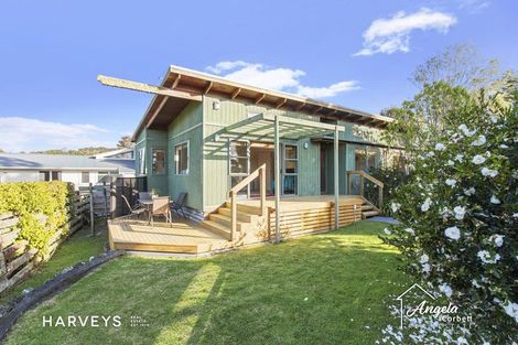 Photo of property in 1/36 Konini Road, Titirangi, Auckland, 0604