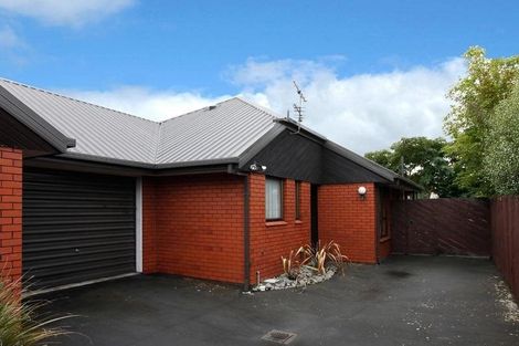 Photo of property in 7 Cherrywood Place, Redwood, Christchurch, 8051
