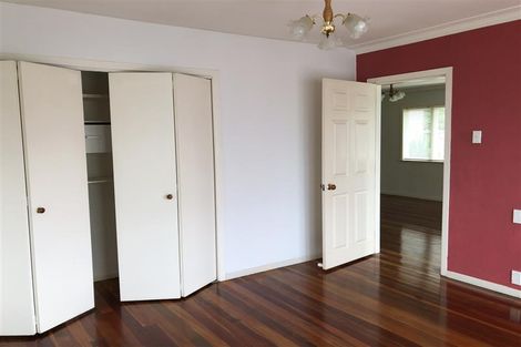 Photo of property in 13 Fairlea Road, Te Atatu South, Auckland, 0610