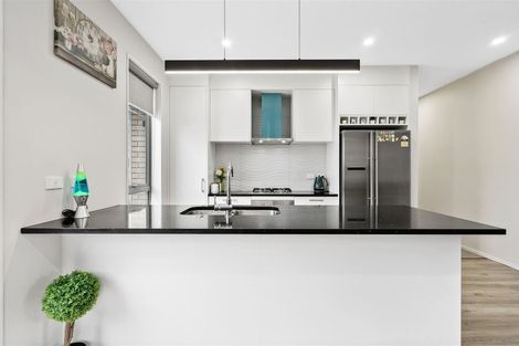 Photo of property in 14 Parton Road, Pukekohe, 2120