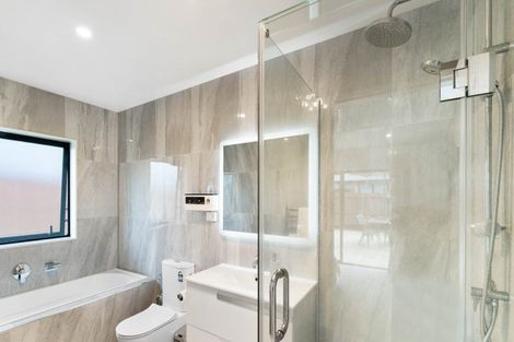 Photo of property in 24 Opouatu Avenue, Glenbrook, 2681