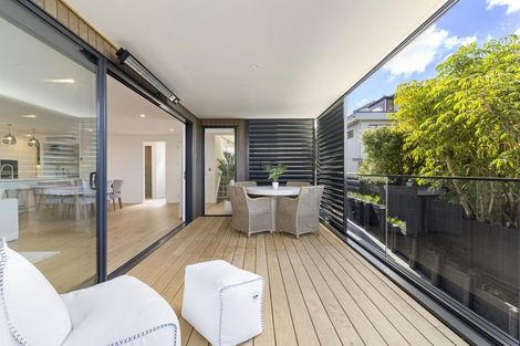 Photo of property in 10b Montrose Terrace, Mairangi Bay, Auckland, 0630