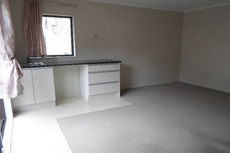 Photo of property in 86 Rising Parade, Fairview Heights, Auckland, 0632