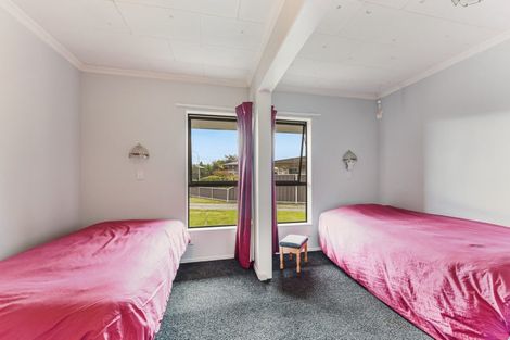 Photo of property in 27 Browning Crescent, Stoke, Nelson, 7011