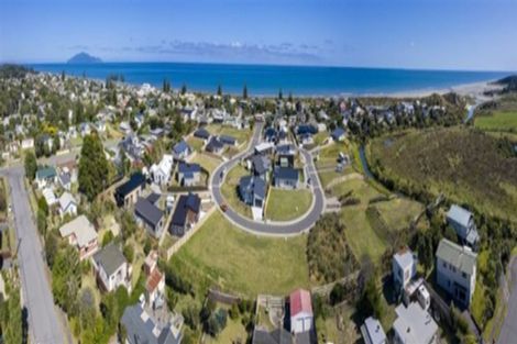 Photo of property in 27 Seagrass Place, Otaki Beach, Otaki, 5512