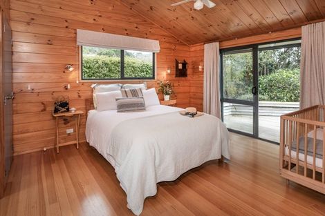 Photo of property in 2 Emmerdale Drive, Hahei, Whitianga, 3591