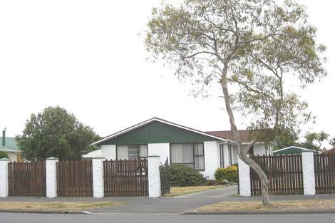 Photo of property in 22 Inwoods Road, Parklands, Christchurch, 8083