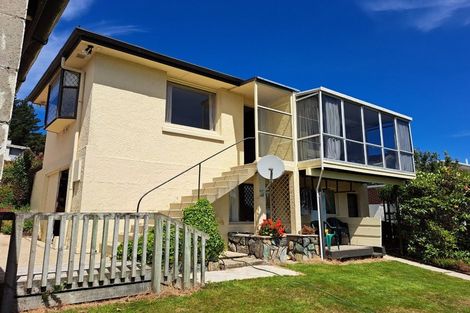 Photo of property in 37 Hocken Street, Kenmure, Dunedin, 9011