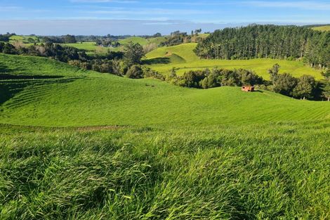 Photo of property in 801 Mangorei Road, Mangorei, New Plymouth, 4371