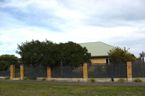 Photo of property in 1 Showgate Avenue, Sockburn, Christchurch, 8042