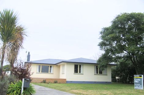 Photo of property in 21 Howard Road, Taradale, Napier, 4112