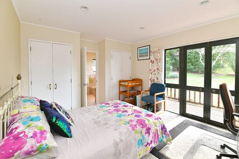 Photo of property in 2 Pineview Lane, Helensville, 0875