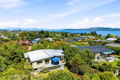 Photo of property in 48 Chesham Avenue, Waipahihi, Taupo, 3330