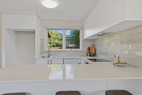 Photo of property in 165 Springs Road, Hornby, Christchurch, 8042
