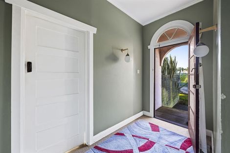 Photo of property in 87 South Road, Manaia, 4612