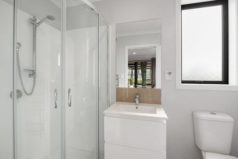 Photo of property in 881a Whangaparaoa Road, Manly, 0930
