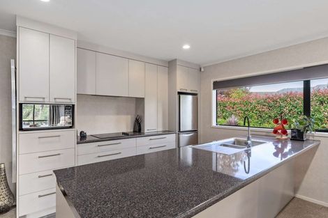 Photo of property in 8 Millbrook Drive, Waiuku, 2683