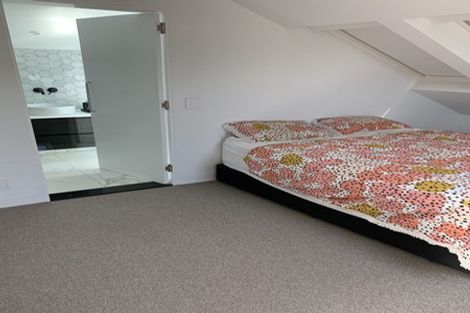 Photo of property in 16 Burnham Street, Seatoun, Wellington, 6022