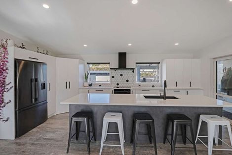 Photo of property in 14 Mowhanau Drive, Kai Iwi, Whanganui, 4574