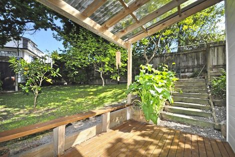 Photo of property in 2/710 East Coast Road, Milford, Auckland, 0620