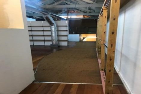 Photo of property in 1/176 Queen Street, Northcote Point, Auckland, 0627