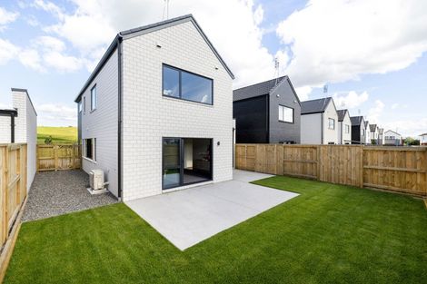 Photo of property in 19 Kakariki Lane, Rototuna North, 3210
