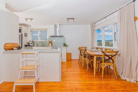 Photo of property in 10 Marie Crescent, Te Atatu South, Auckland, 0610