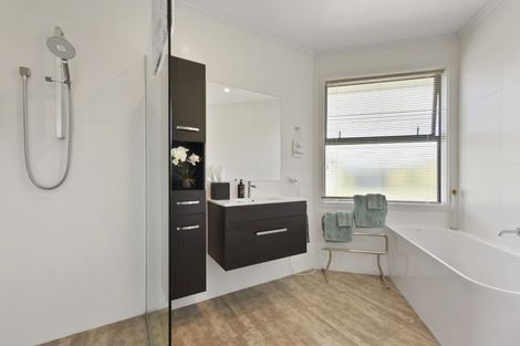 Photo of property in 6 Westmere Drive, Tasman, Upper Moutere, 7173