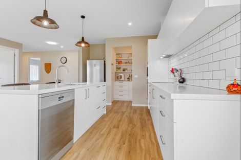 Photo of property in 5 Oak Place, Levin, 5510