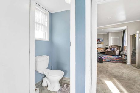 Photo of property in 16 Bignell Street, Gonville, Whanganui, 4501