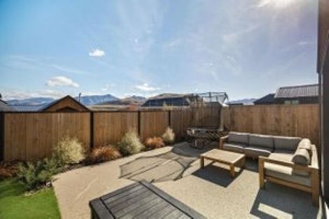 Photo of property in 52 Spur Ridge Rise, Jacks Point, 9371