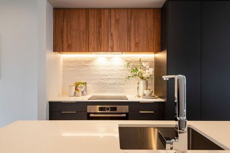 Photo of property in 4/35 Marine Parade, Hobsonville, Auckland, 0616