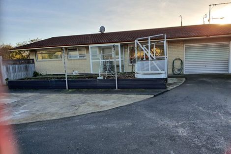 Photo of property in 77 Memorial Avenue, Ilam, Christchurch, 8053